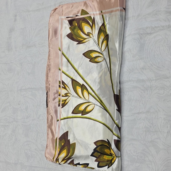 Green & Brown Floral Scarf - Picture 4 of 5